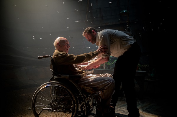 Charles Xavier (Patrick Stewart) y Logan (Hugh Jackman.