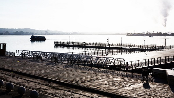 Vista de la Bahía de la Habana desde la Alameda de Paula.