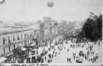 Av. Juárez en 1910.